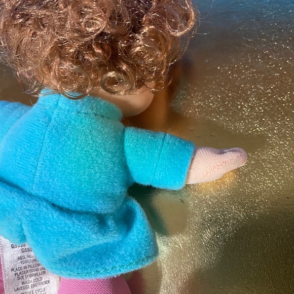 FISHER-PRICE LITTLE PEOPLE MAGGIE DOLL PLUSH VINTAGE 2004 5.5” - Picture 10 of 10